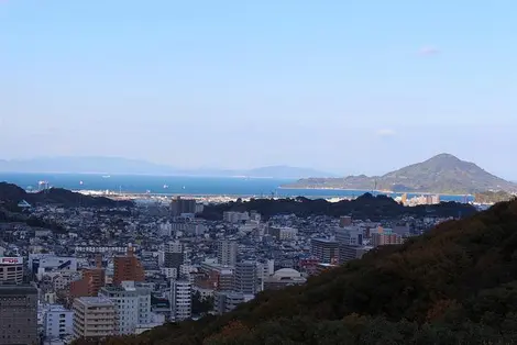 Un aperçu de la mer intérieure depuis le donjon