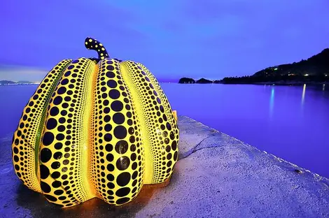 La courge géante de Yayoi Kusama La courge géante de Yayoi Kusama
