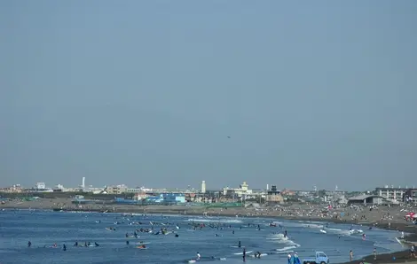 La plage d'Enoshima La plage d'Enoshima
