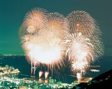 Feux d'artifice à Atami