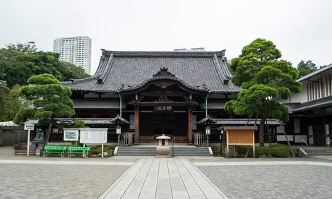 El templo Sengaku. El templo Sengaku.