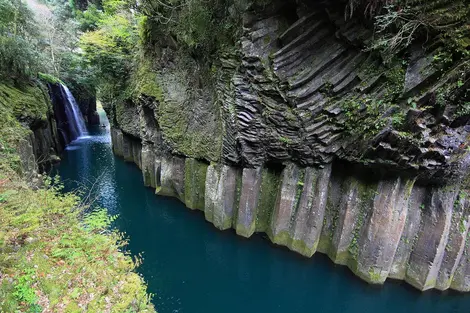 Les gorges de Takachiho, et leurs étranges parois rocheuses.