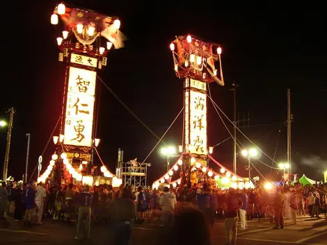 El onsen Noto Wakura tiene su propio festival. El onsen Noto Wakura tiene su propio festival.