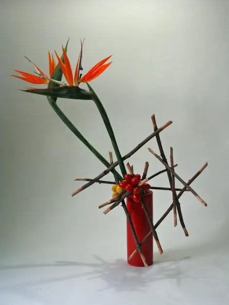 Ikebana de la escuela Sogetsu Kaikan.