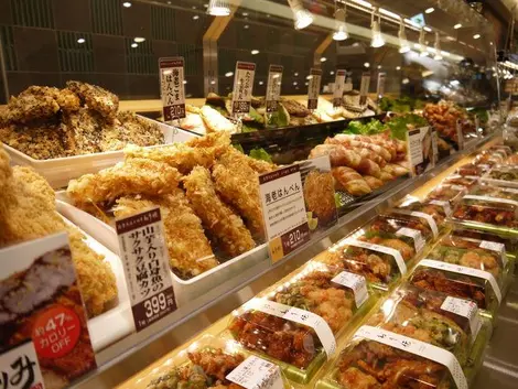 Bento de depachika Des rangées de paniers repas