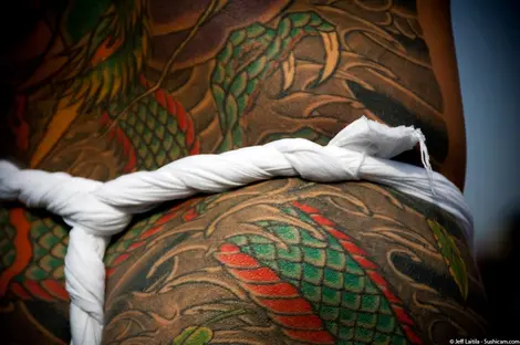 Así se ve de cerca un tatuaje irezumi.