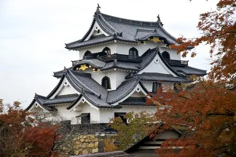 Le donjon du château de Hikone Le donjon du château de Hikone