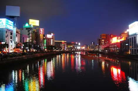 Le quartier la nuit Le quartier la nuit