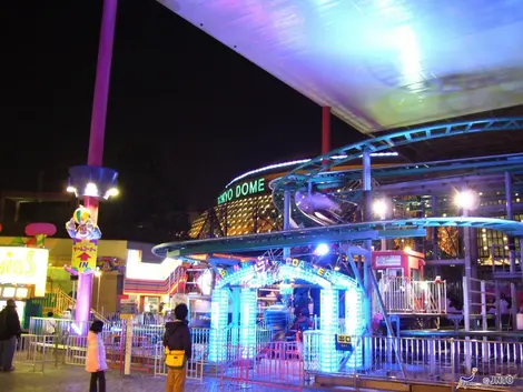 Une attraction du Tokyo Dome Une attraction du Tokyo Dome
