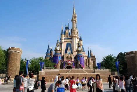 Le château du Tokyo Disneyland Le château du Tokyo Disneyland