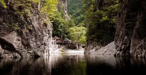 Los restaurantes de los cañones de Sandankyo. Los restaurantes de los cañones de Sandankyo.