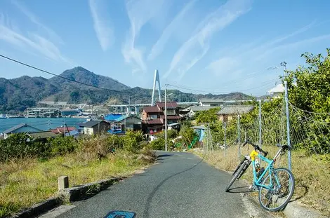 Vista del puente Kurushima de la ruta Shimanami Kaido. Vista del puente Kurushima de la ruta Shimanami Kaido.