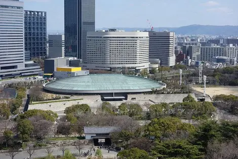 El Osaka-jo Hall. El Osaka-jo Hall.