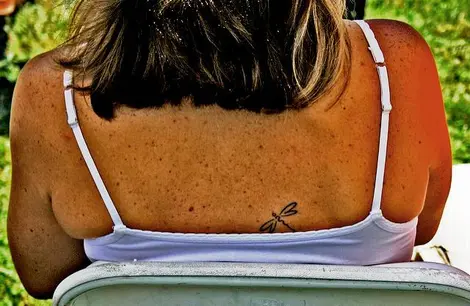 Exemple de petit tatouage camouflable avec un sparadrap avec lequel il ets plus facile d'aller au onsen. Exemple de petit tatouage camouflable avec un sparadrap avec lequel il ets plus facile d'aller au onsen.