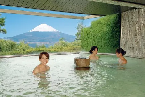 Le bain pour femmes du Gotemba Onsen Kaikan Le bain pour femmes du Gotemba Onsen Kaikan