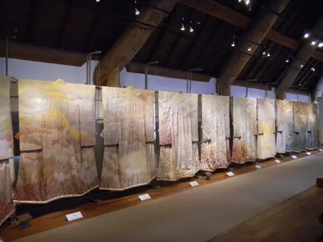 Les splendides kimonos du maître Itchiku Kubota Les splendides kimonos du maître Itchiku Kubota