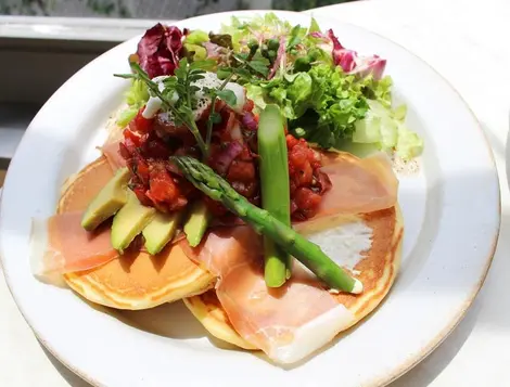Le pancake se déguste aussi en version salée Le pancake se déguste aussi en version salée