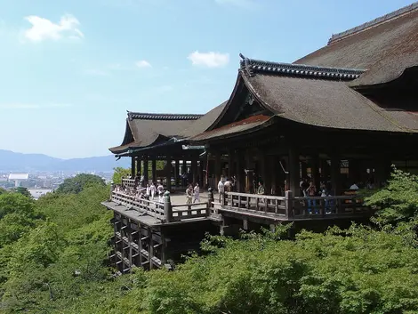 Le Kiyomizu-dera de Kyoto a servi de lieu de tournage du film Wasabi Le Kiyomizu-dera de Kyoto a servi de lieu de tournage du film Wasabi