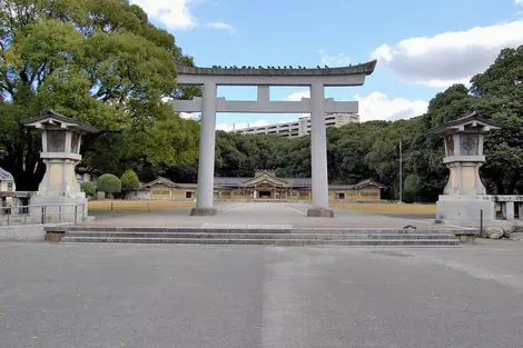 The torii of Gokoku shrine near Ohori Park The torii of Gokoku shrine near Ohori Park