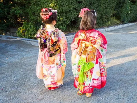 Petites poupées de 3 ans Petites poupées de 3 ans