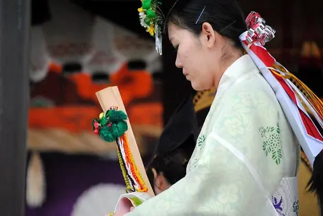 Celebración de la fiesta de la cosecha en un santuario de Kyoto.