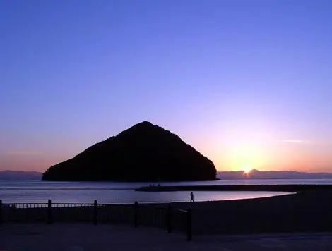 Coucher de soleil sur la baie d'Asamushi onsen Coucher de soleil sur la baie d'Asamushi onsen