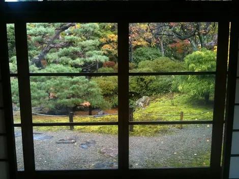 Vue sur le jardin du musée Chidô