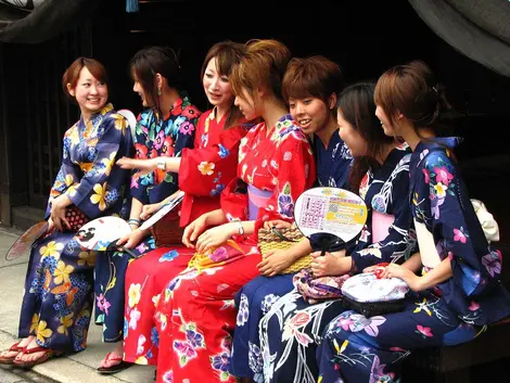 Yukata, traditionelles japanisches Kleidungsstück Yukata, traditionelles japanisches Kleidungsstück
