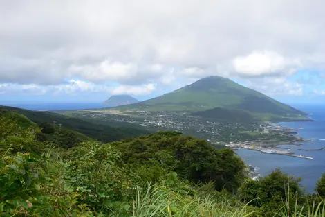 Prenez un peu de hauteur pour découvrir l'île dans son ensemble