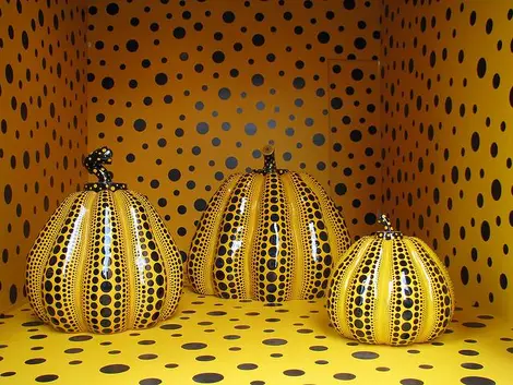 "Kabocha", les courges tachetées de Yayoi Kusama