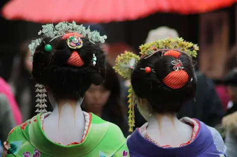 Geishas mit geschminktem Nacken. Geishas mit geschminktem Nacken.