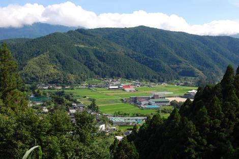 La ville de Motoyama, au cœur des montagnes de Shikoku
