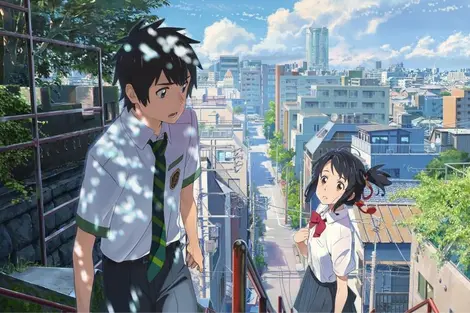 Los protagonistas de Your Name, con Tokio de fondo.