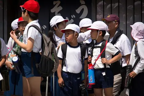 Des écoliers Japonais en sortie scolaire Des écoliers Japonais en sortie scolaire