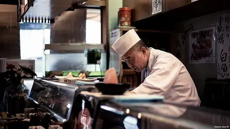 Traditionnellement au Japon, on ne devient chef qu'au bout de 10 ans !