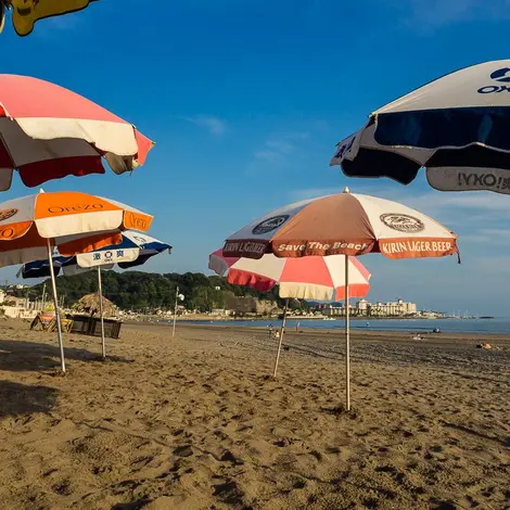 La plage de Zaimokuza, à Kamakura