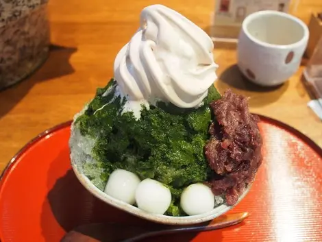 Kuromame Saan, dans le quartier Gion, à Kyoto Kuromame Saan, dans le quartier Gion, à Kyoto