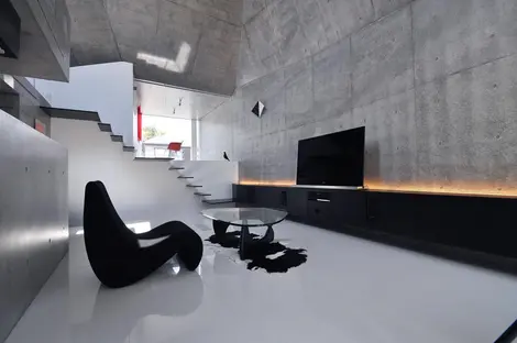 À l'intérieur de la maison Abiko, design par fuse-atelier