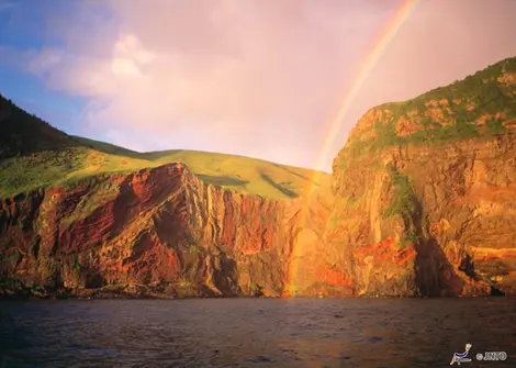 Les falaises de Chibuseki, sur les îles Oki