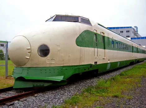 Shinkansen série 200 introduit en 1982 sur les lignes Tôhoku & Jôetsu