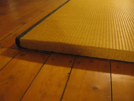 Détail d'un tatami sur le sol Détail d'un tatami sur le sol
