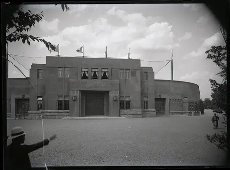 meiji-jingu-stadium-1926 meiji-jingu-stadium-1926