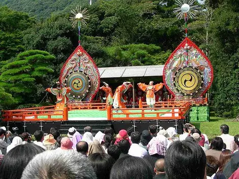 danse-bugaku danse-bugaku