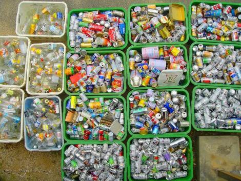 Au Japon, les canettes et bouteilles sont recyclées.