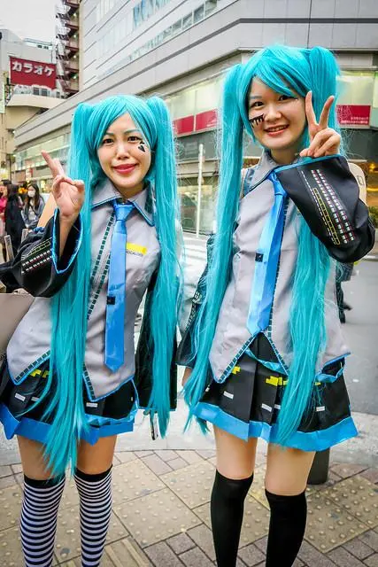 Des Japonaises en cosplay du personnage Hatsune Miku