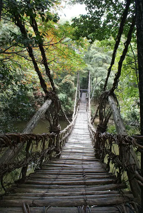Le pont Kazura à Shikoku Mura Le pont Kazura à Shikoku Mura