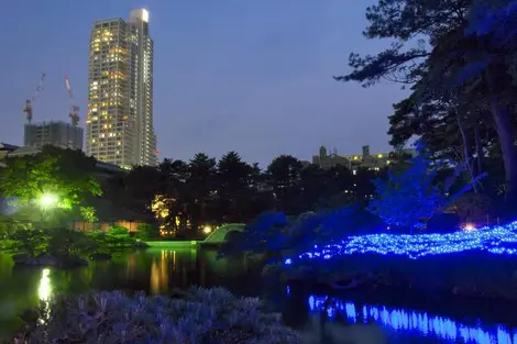 Tanabata en el jardín Shukkei-en de Hiroshima.