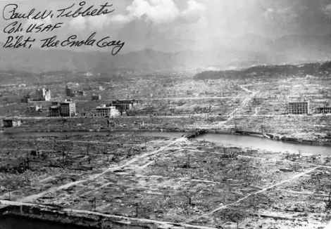 Une photo d'Hiroshima après le bombardement du 6 août 1945 Une photo d'Hiroshima après le bombardement du 6 août 1945