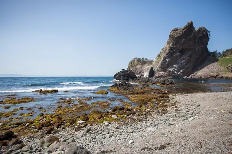 La crique des bouddhas Hotokegaura, près du village de Sai