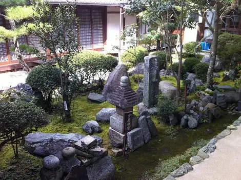 La cour de l'Asuka-dera La cour de l'Asuka-dera
